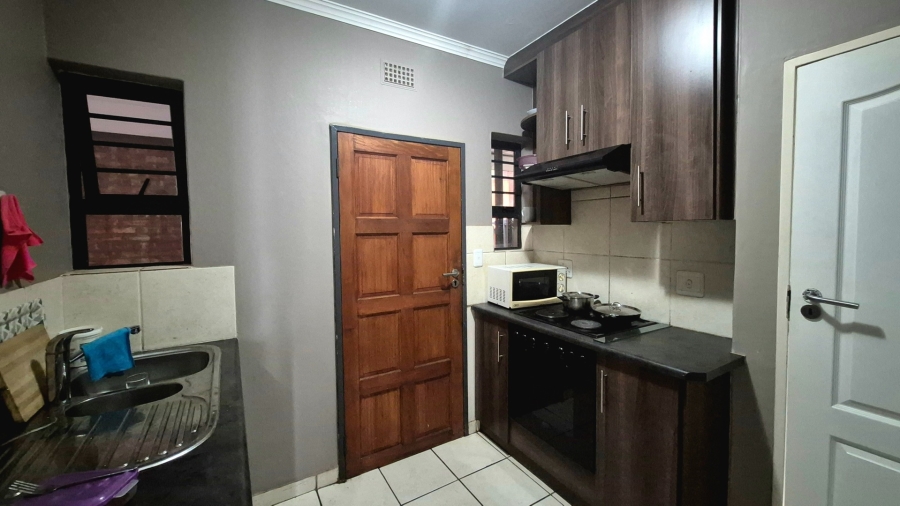 2 Bedroom Property for Sale in Van Der Hoff Park North West